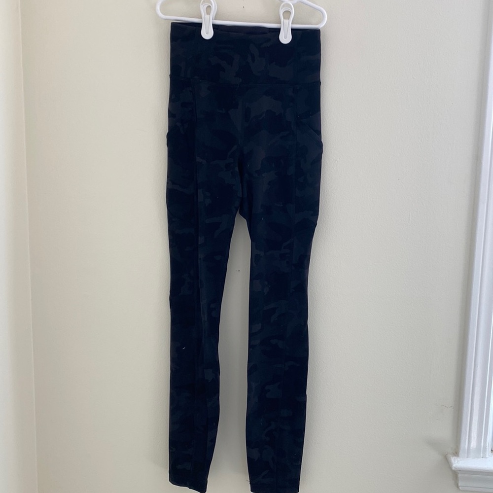 Lululemon invigorate high rise 25